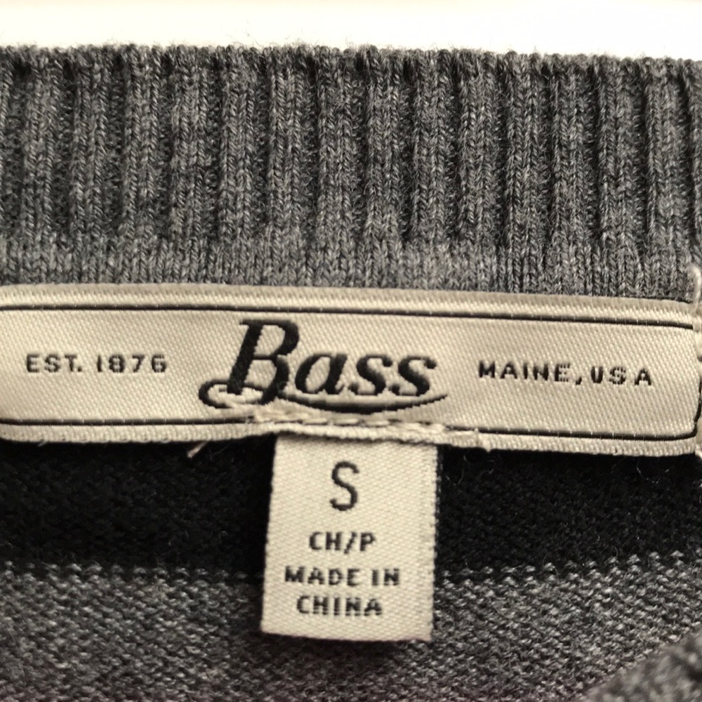 Sweater - Picture 4 of 4